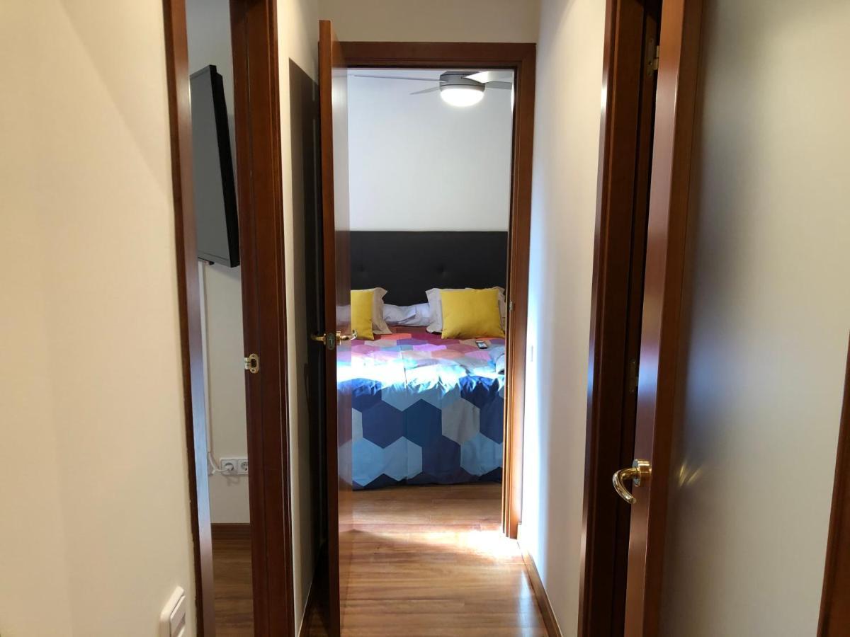 Apartaments Vicus 2 Con Vistas A La Plaza Mayor De Vic Exteriör bild